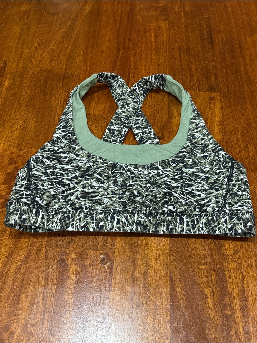 Lululemon Athletica Crisscross Back Sports Bra size XS/S